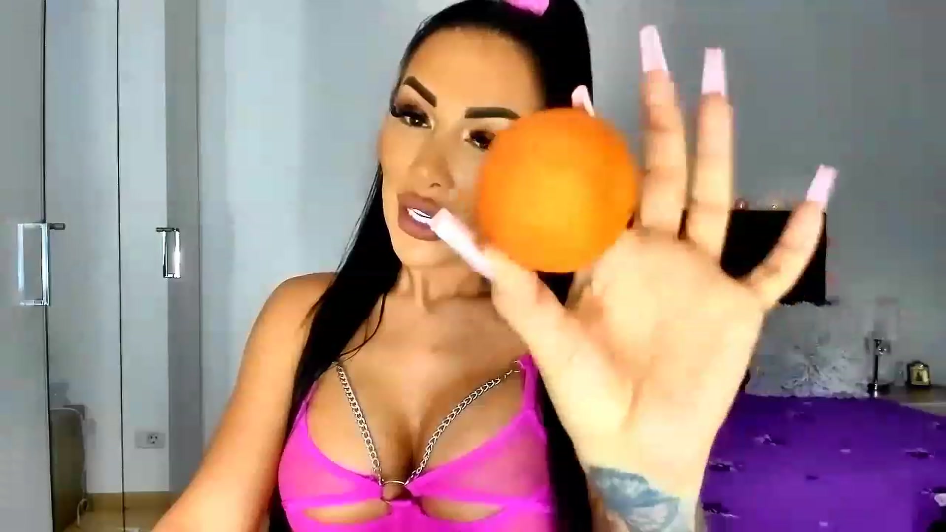 Gallery image thumbnail from Misssophiex's myfreecams stream on, 12/12/2022, 24:13 image 8 of 20