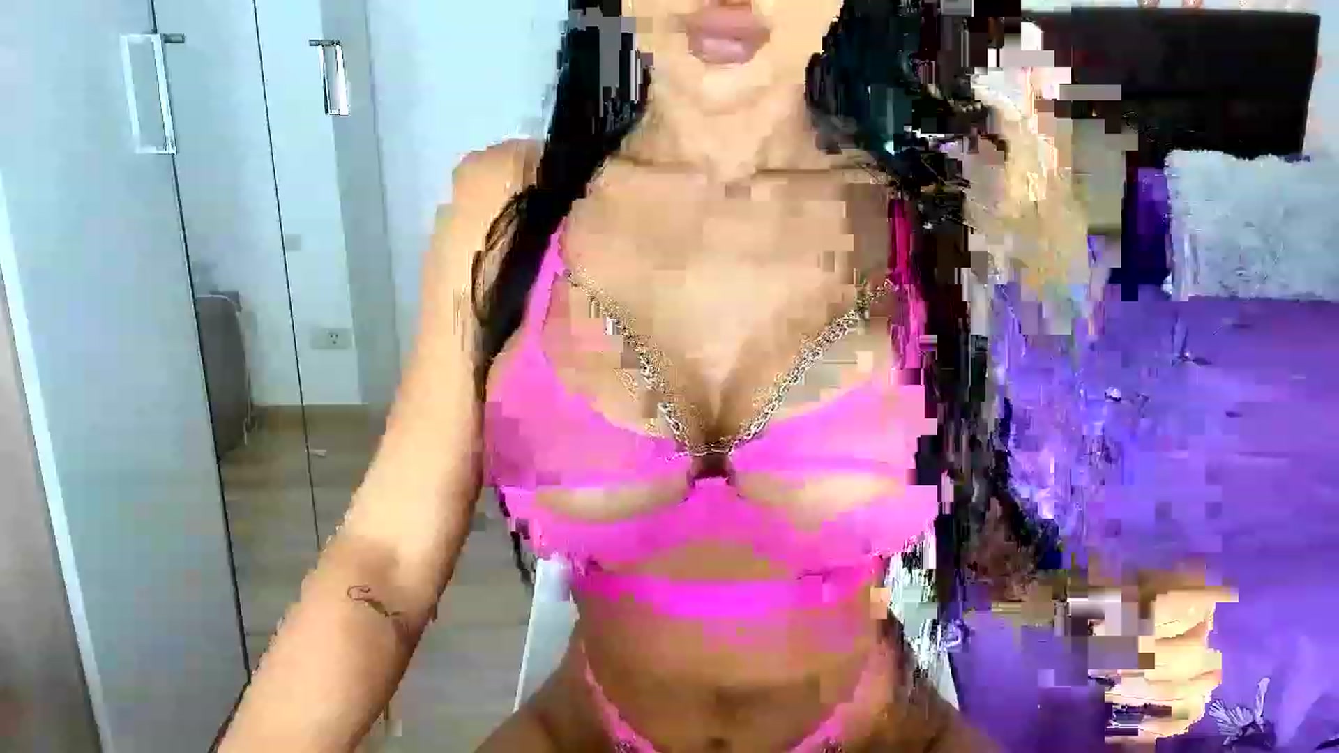 Gallery image thumbnail from Misssophiex's myfreecams stream on, 12/12/2022, 01:20 image 20 of 20