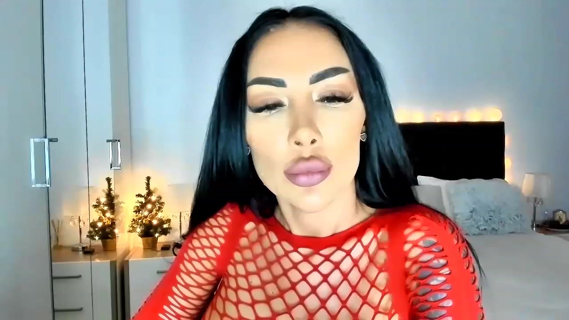 Gallery image thumbnail from Misssophiex's myfreecams stream on, 12/26/2022, 22:47 image 3 of 20