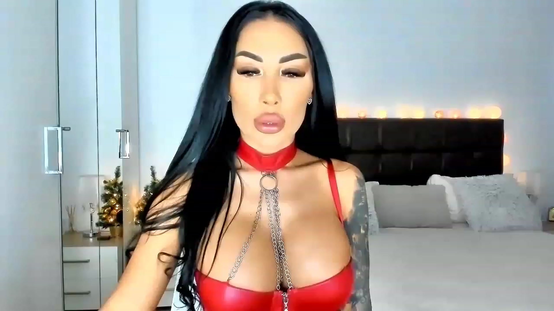 Gallery image thumbnail from Misssophiex's myfreecams stream on, 12/30/2022, 15:43 image 1 of 20