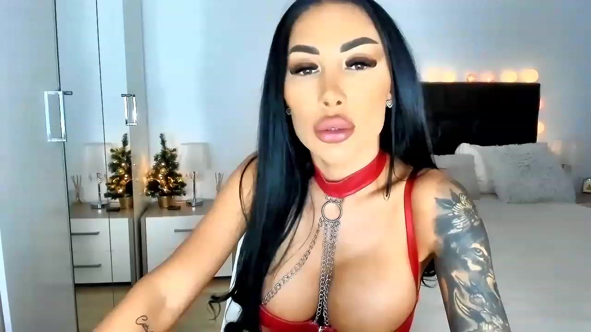 Gallery image thumbnail from Misssophiex's myfreecams stream on, 12/30/2022, 15:43 image 4 of 20