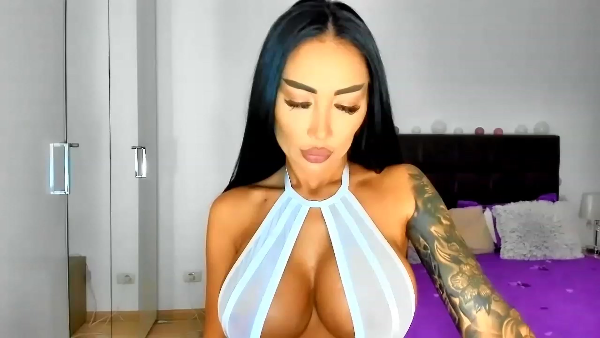 Gallery image thumbnail from Misssophiex's myfreecams stream on, 02/03/2023, 16:46 image 11 of 20