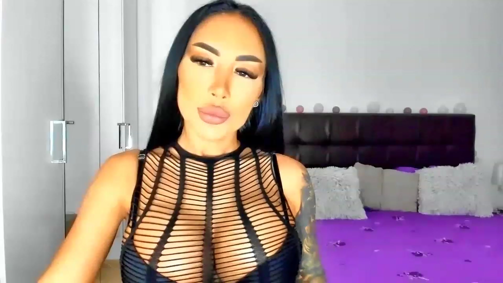 Gallery image thumbnail from Misssophiex's myfreecams stream on, 02/04/2023, 16:35 image 4 of 20