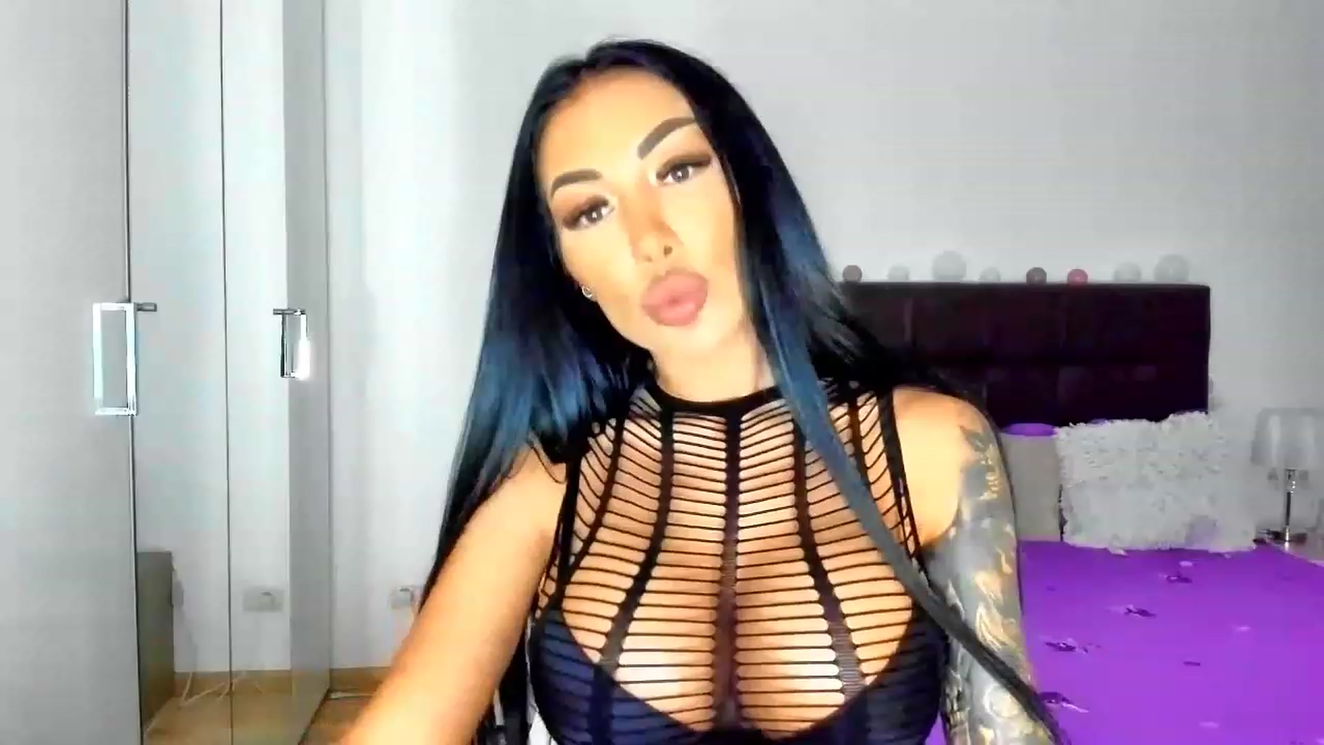 Gallery image thumbnail from Misssophiex's myfreecams stream on, 02/04/2023, 20:24 image 10 of 20