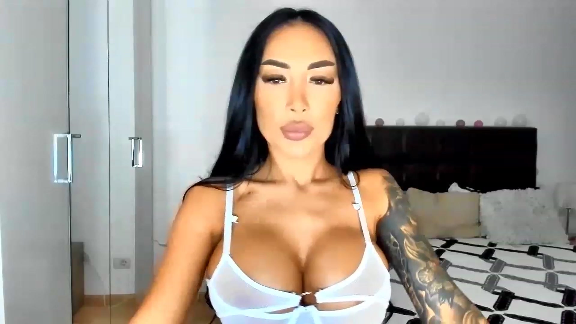 Gallery image thumbnail from Misssophiex's myfreecams stream on, 02/06/2023, 16:24 image 20 of 20