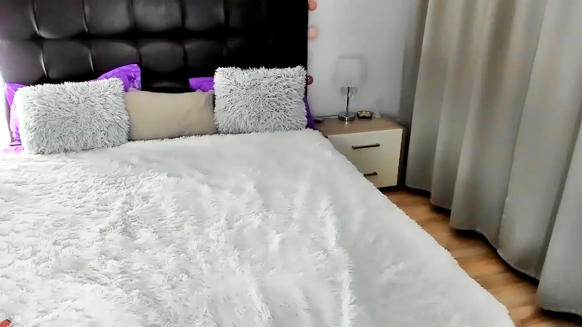 Gallery image thumbnail from Misssophiex's myfreecams stream on, 04/02/2023, 22:41 image 7 of 20