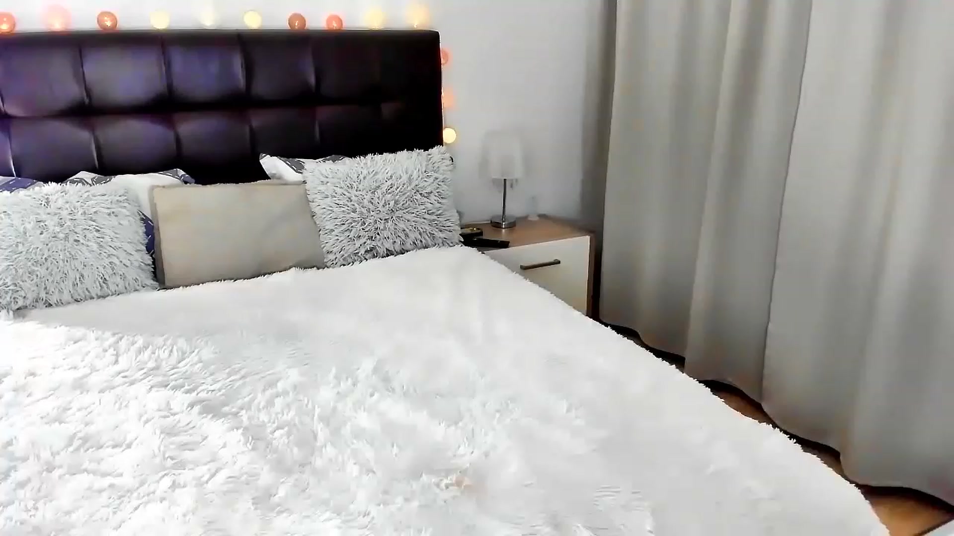 Gallery image thumbnail from Misssophiex's myfreecams stream on, 04/25/2023, 23:10 image 12 of 20