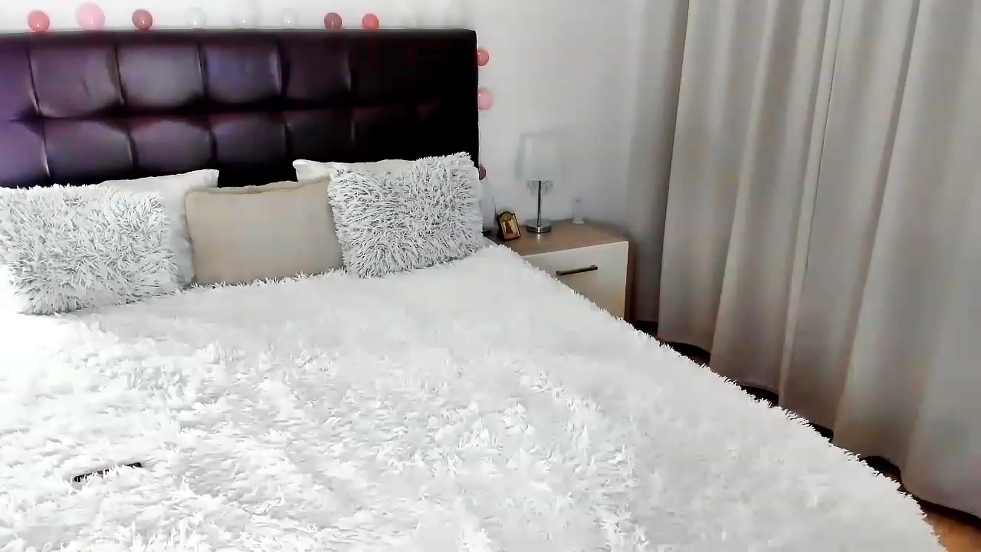 Gallery image thumbnail from Misssophiex's myfreecams stream on, 05/12/2023, 24:01 image 2 of 20