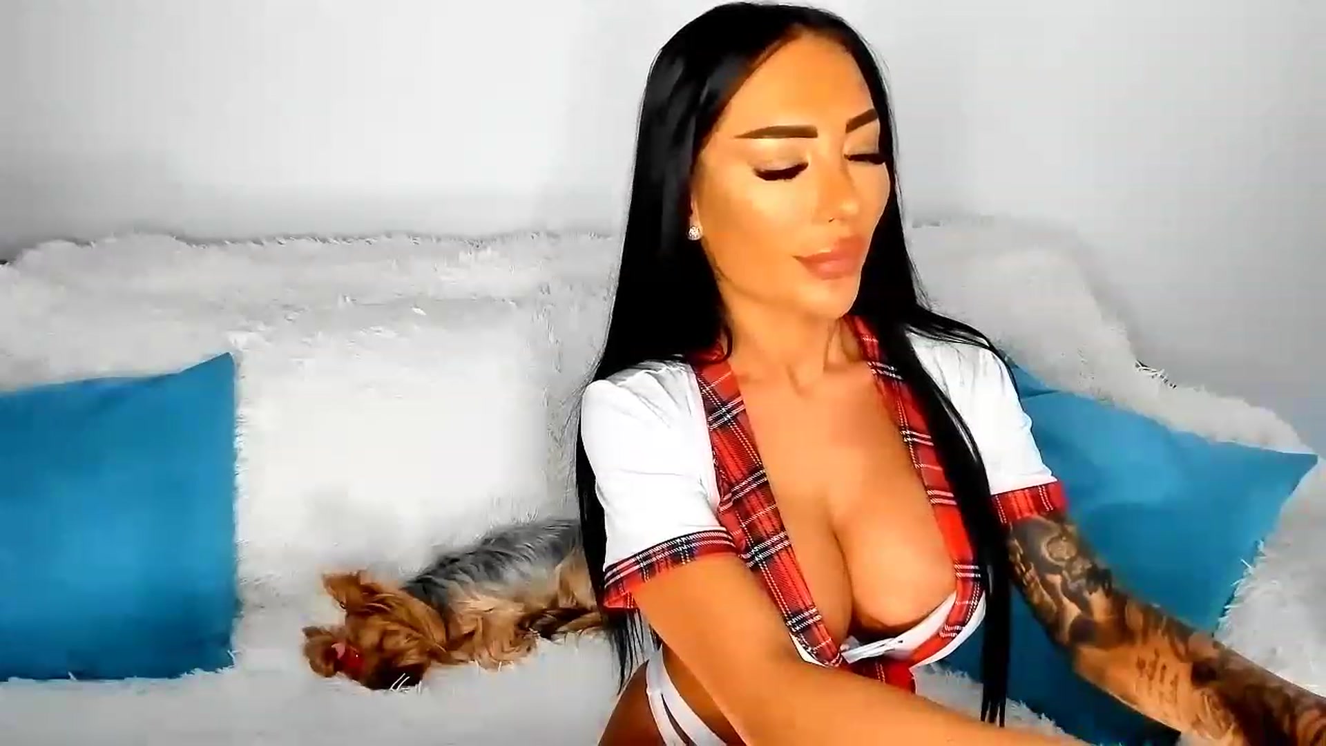 Gallery image thumbnail from Misssophiex's myfreecams stream on, 05/14/2023, 21:38 image 16 of 20