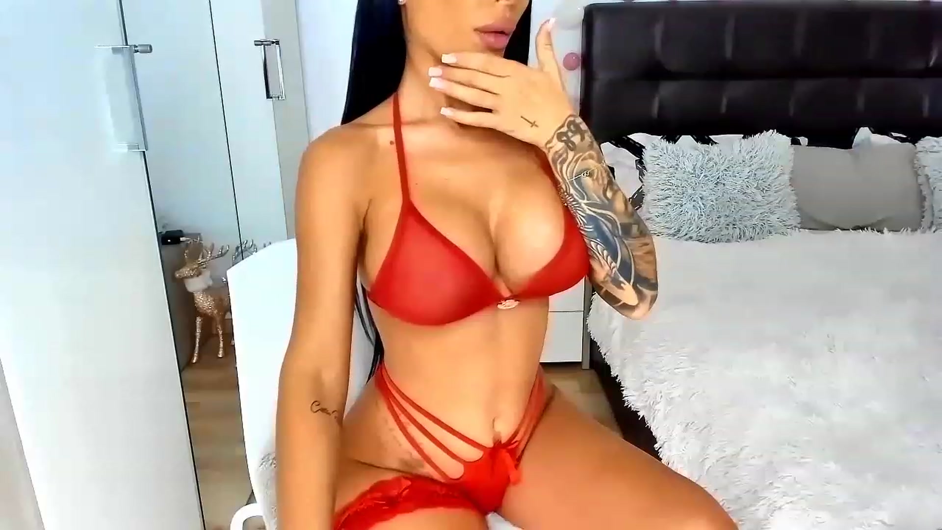 Gallery image thumbnail from Misssophiex's myfreecams stream on, 05/30/2023, 20:57 image 14 of 20