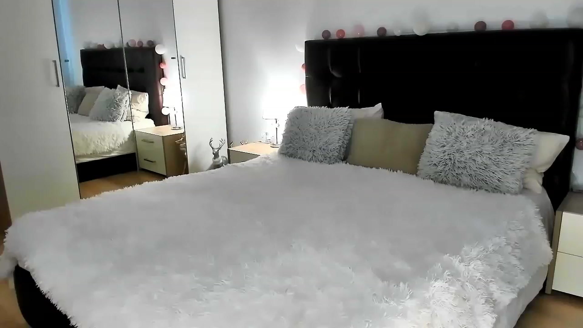 Gallery image thumbnail from Misssophiex's myfreecams stream on, 06/03/2023, 15:49 image 5 of 20