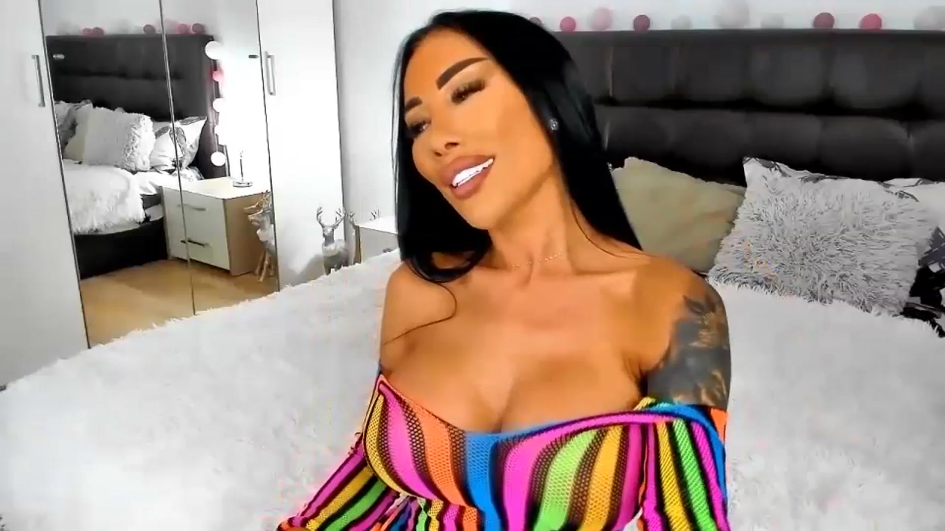 Gallery image thumbnail from Misssophiex's myfreecams stream on, 07/03/2023, 21:07 image 14 of 20