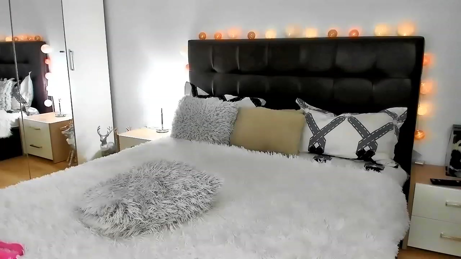 Gallery image thumbnail from Misssophiex's myfreecams stream on, 07/04/2023, 16:14 image 9 of 20