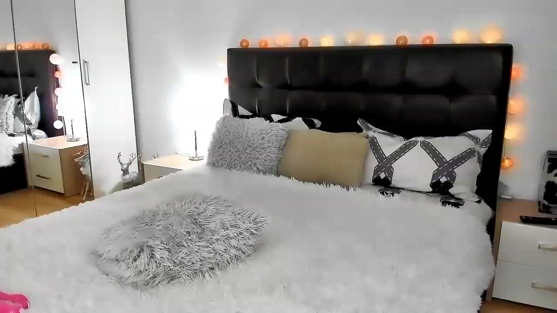 Gallery image thumbnail from Misssophiex's myfreecams stream on, 07/04/2023, 16:14 image 8 of 20