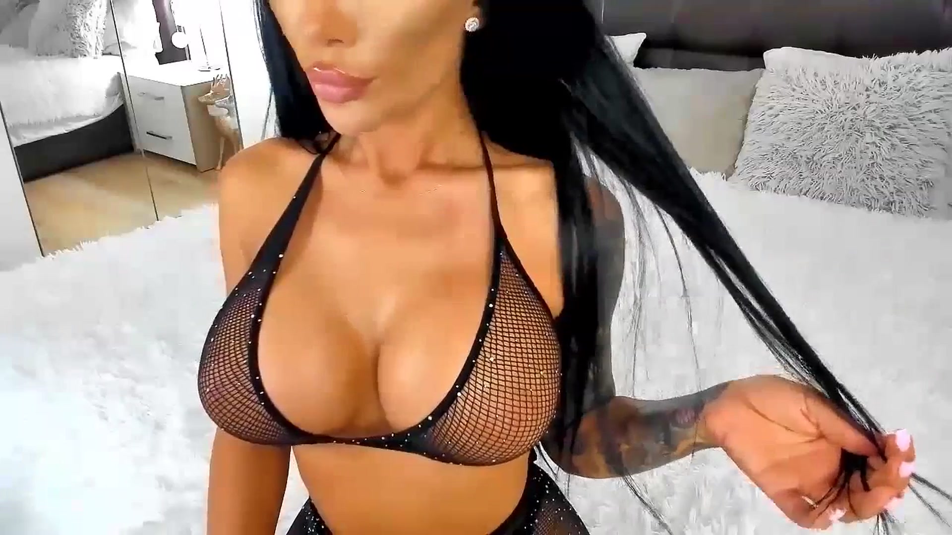 Gallery image thumbnail from Misssophiex's myfreecams stream on, 07/12/2023, 22:49 image 19 of 20