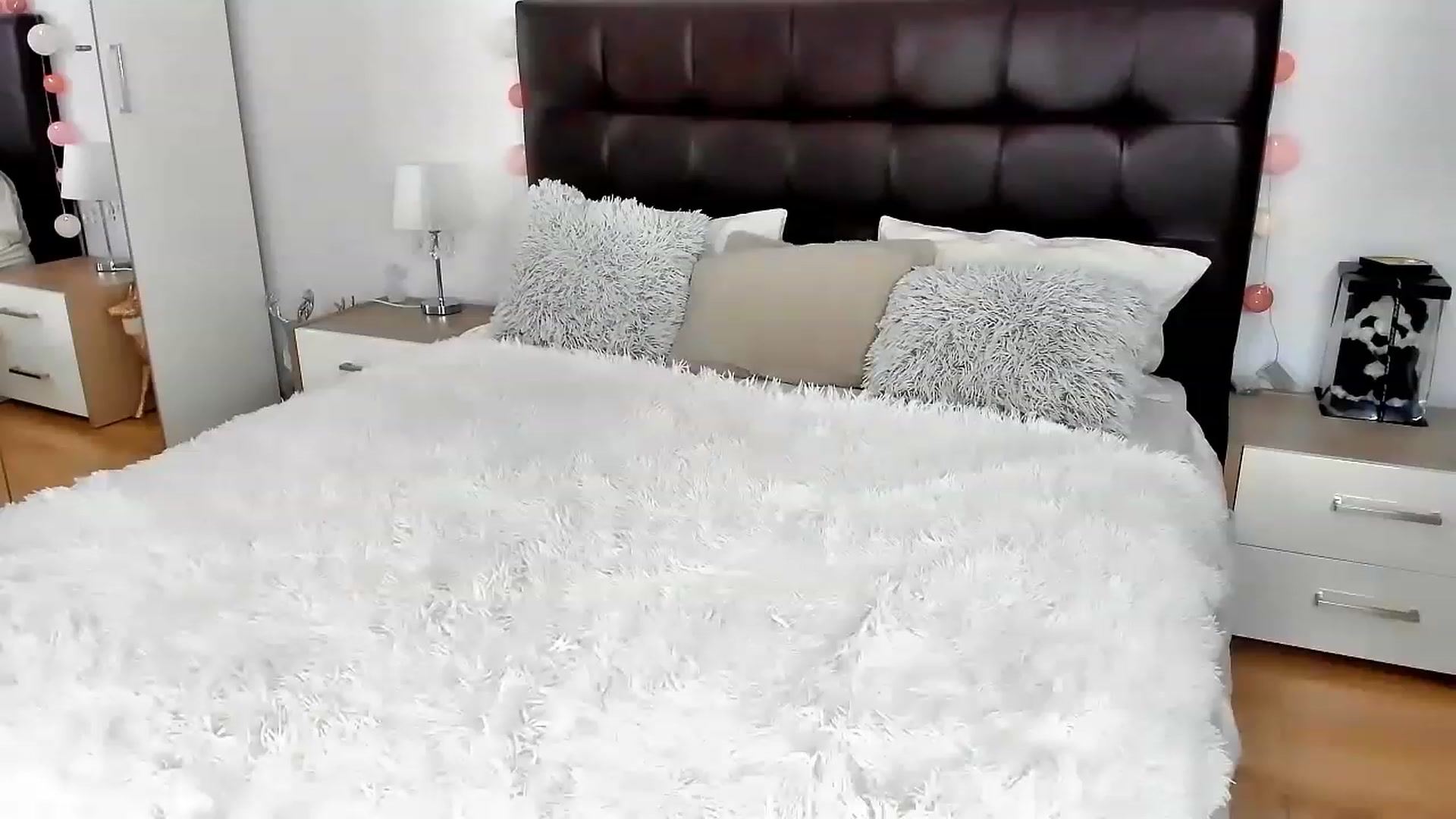 Gallery image thumbnail from Misssophiex's myfreecams stream on, 07/16/2023, 23:01 image 7 of 20