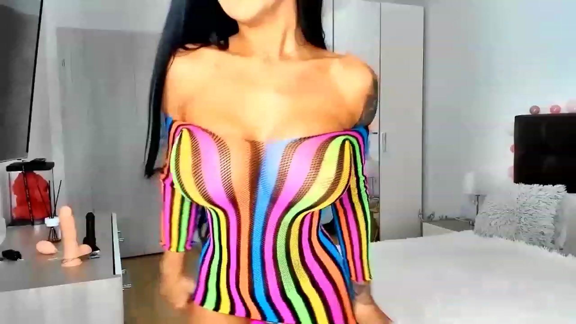 Gallery image thumbnail from Misssophiex's myfreecams stream on, 07/17/2023, 21:08 image 6 of 20