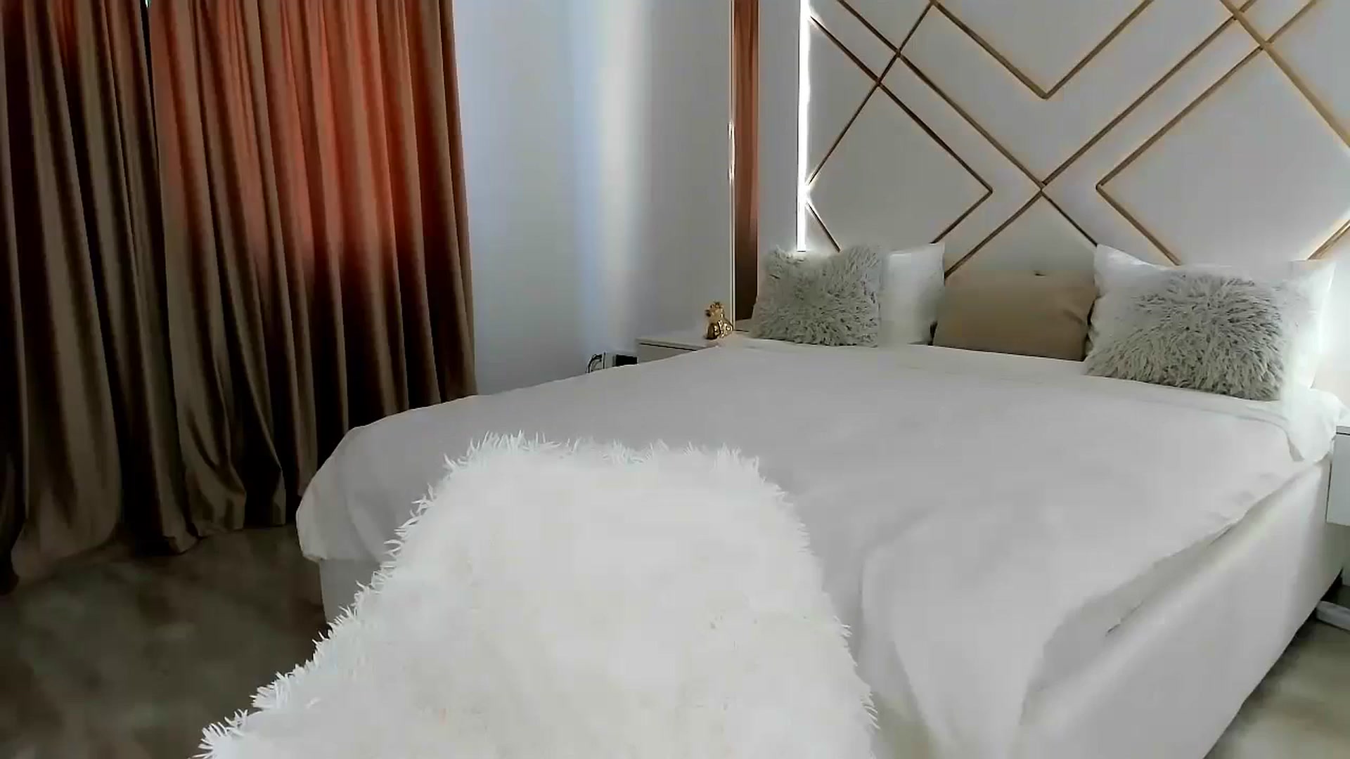 Gallery image thumbnail from Misssophiex's myfreecams stream on, 09/09/2023, 16:35 image 11 of 20
