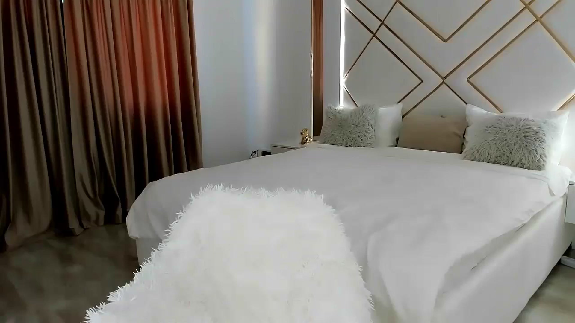Gallery image thumbnail from Misssophiex's myfreecams stream on, 09/09/2023, 16:35 image 13 of 20