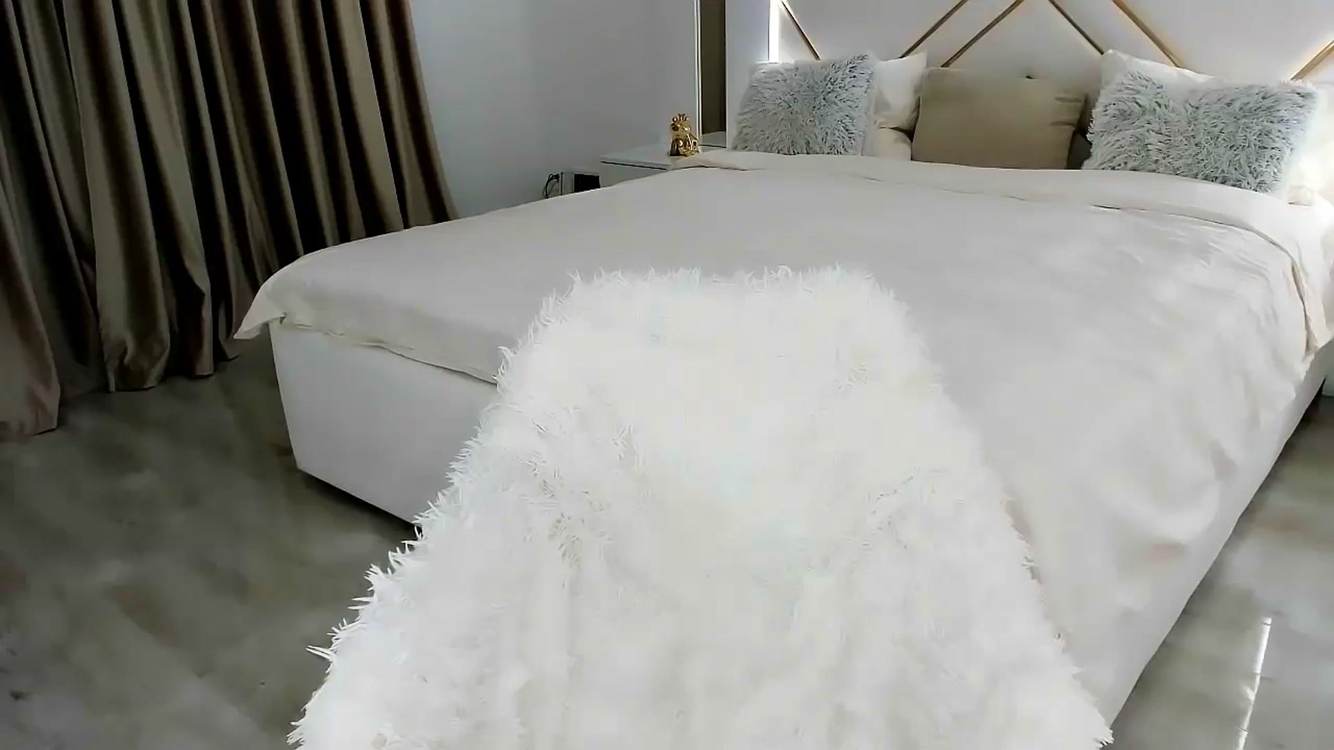 Gallery image thumbnail from Misssophiex's myfreecams stream on, 09/19/2023, 21:19 image 20 of 20