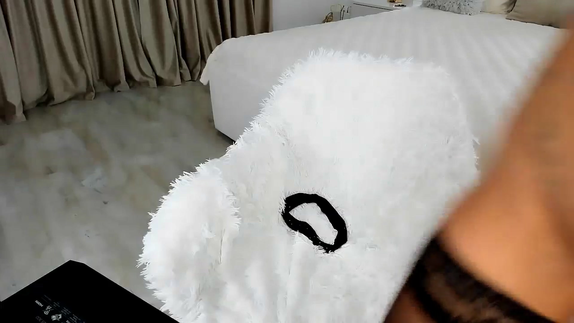 Gallery image thumbnail from Misssophiex's myfreecams stream on, 10/13/2023, 20:43 image 9 of 20