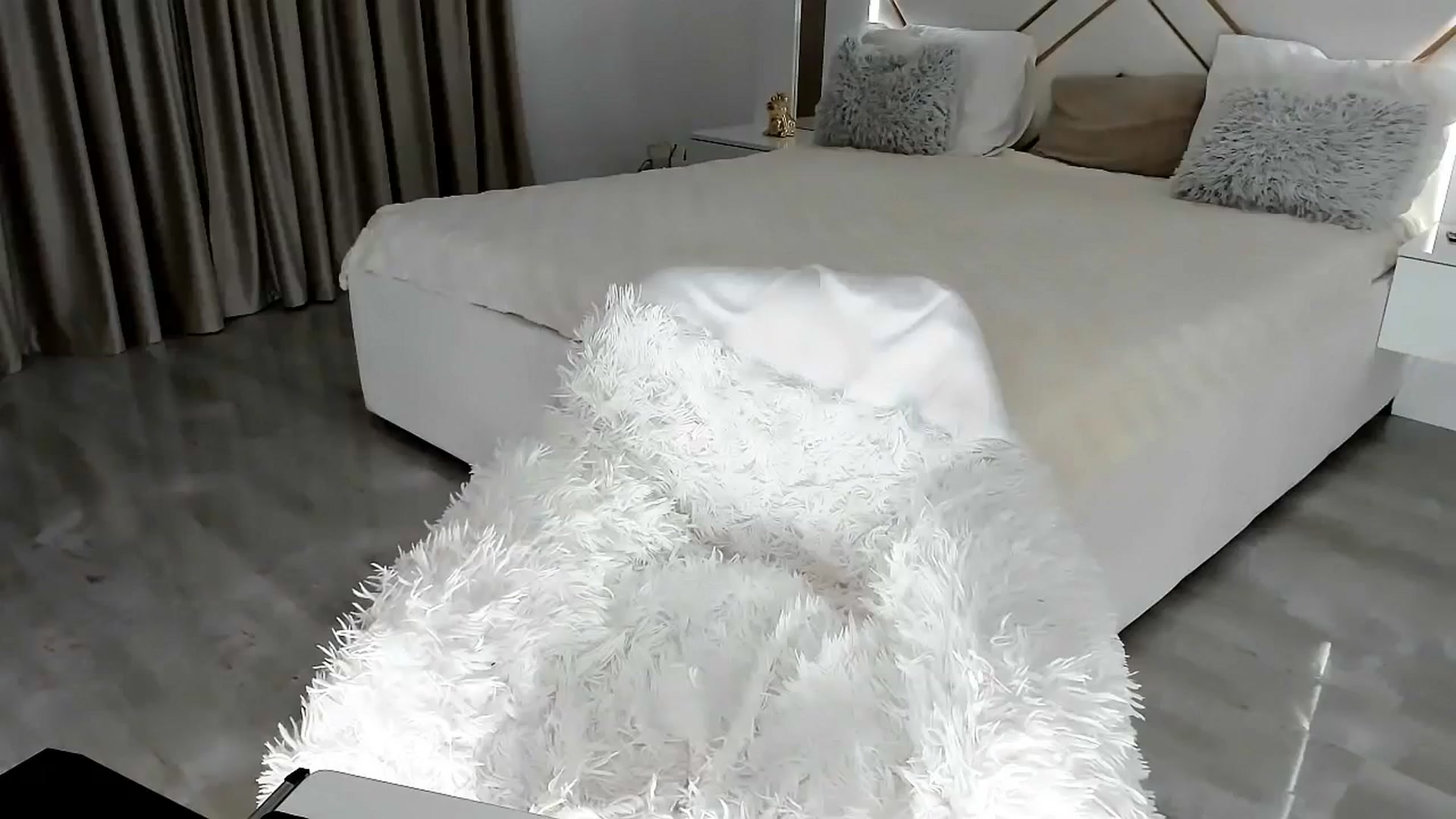 Gallery image thumbnail from Misssophiex's myfreecams stream on, 10/22/2023, 23:46 image 16 of 20