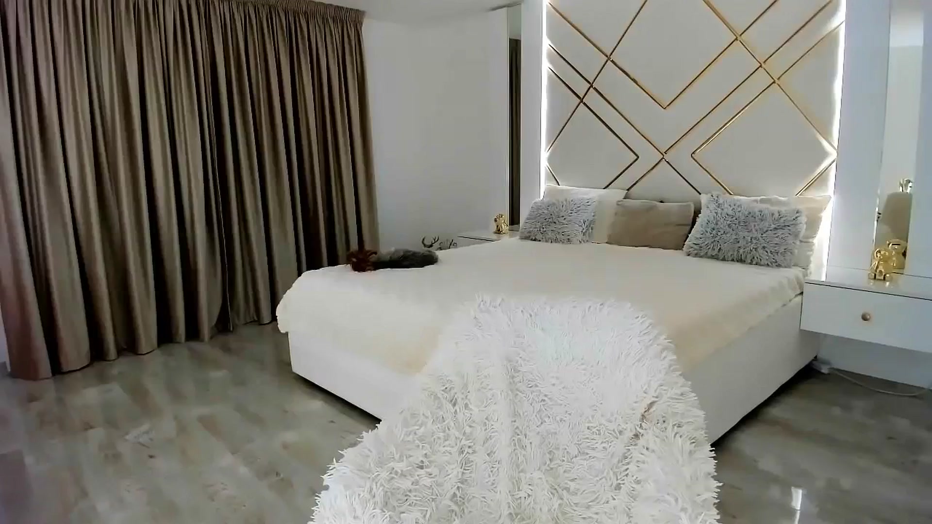 Gallery image thumbnail from Misssophiex's myfreecams stream on, 01/09/2024, 22:58 image 17 of 20