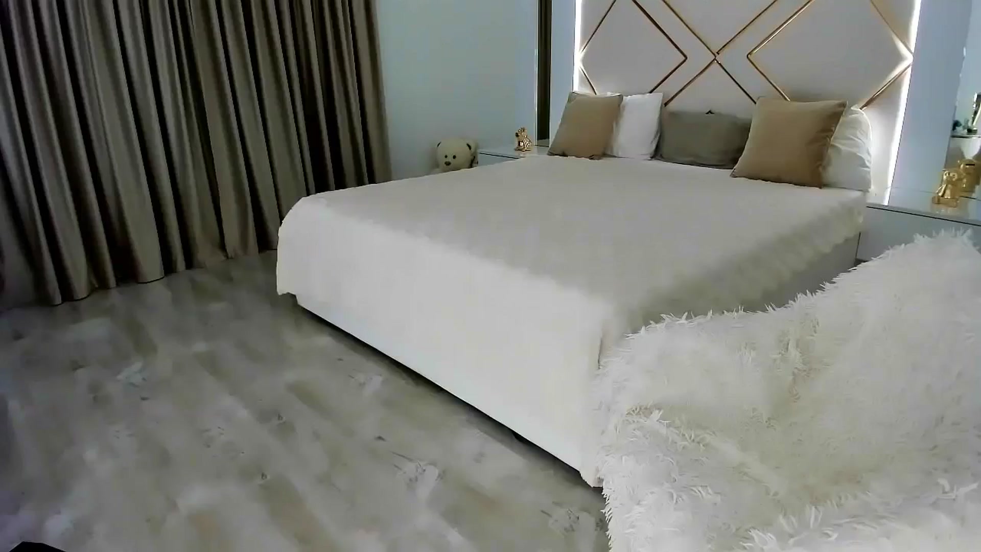Gallery image thumbnail from Misssophiex's myfreecams stream on, 03/25/2024, 22:04 image 16 of 20
