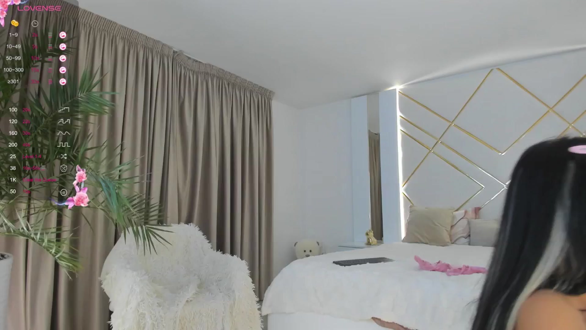 Gallery image thumbnail from Misssophiex's myfreecams stream on, 05/08/2024, 19:57 image 14 of 20