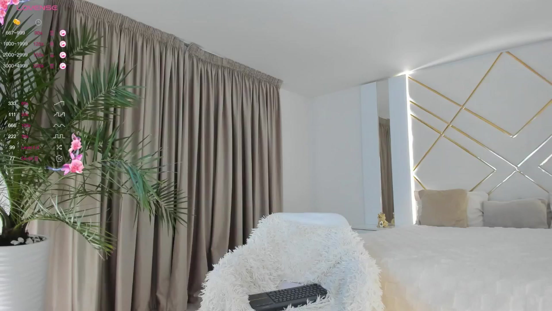 Gallery image thumbnail from Misssophiex's myfreecams stream on, 05/17/2024, 18:18 image 20 of 20