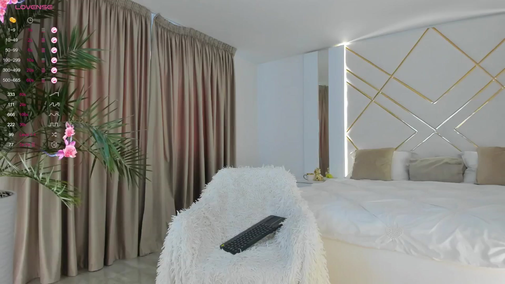 Gallery image thumbnail from Misssophiex's myfreecams stream on, 05/20/2024, 17:38 image 11 of 20