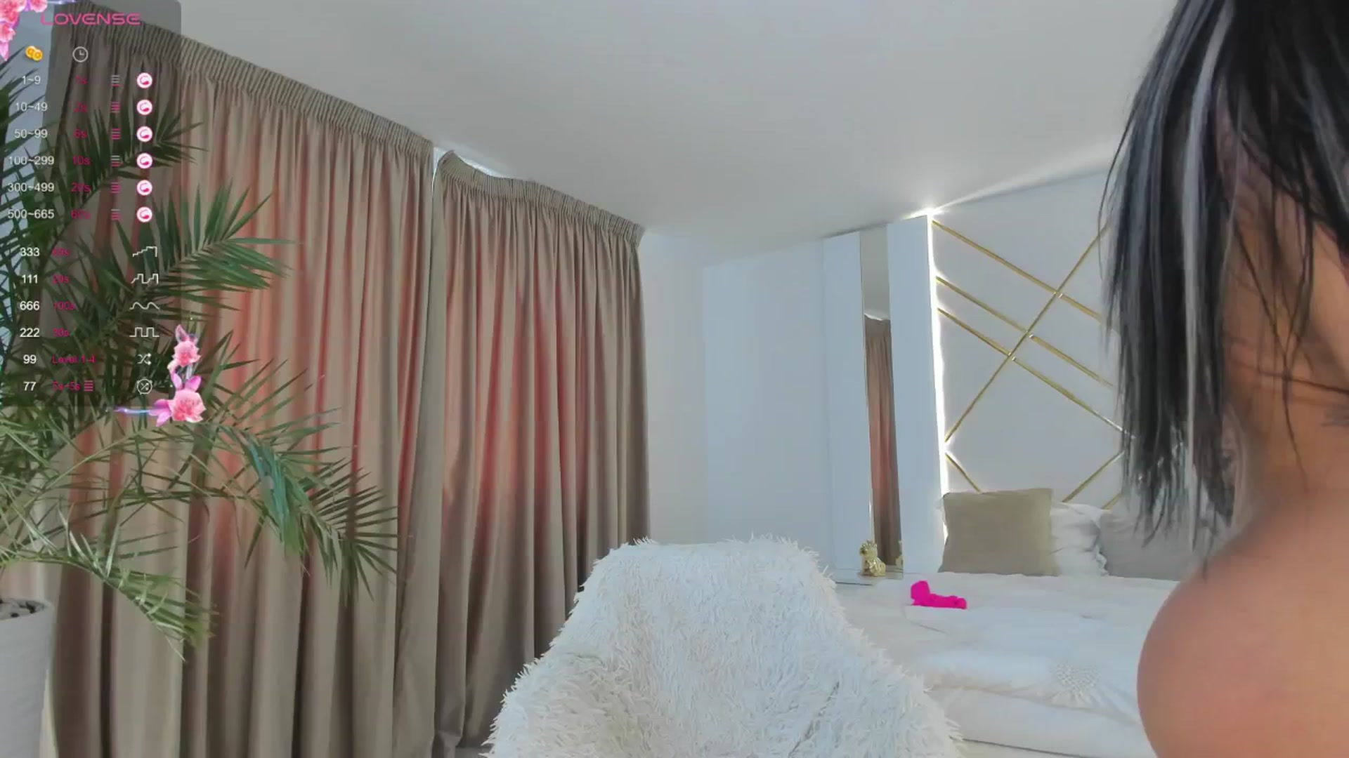 Gallery image thumbnail from Misssophiex's myfreecams stream on, 05/29/2024, 17:14 image 6 of 20