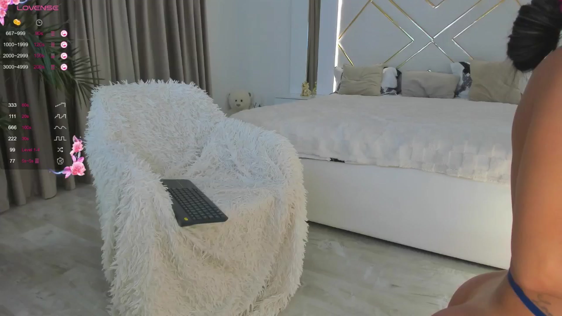 Gallery image thumbnail from Misssophiex's myfreecams stream on, 06/28/2024, 19:37 image 4 of 20