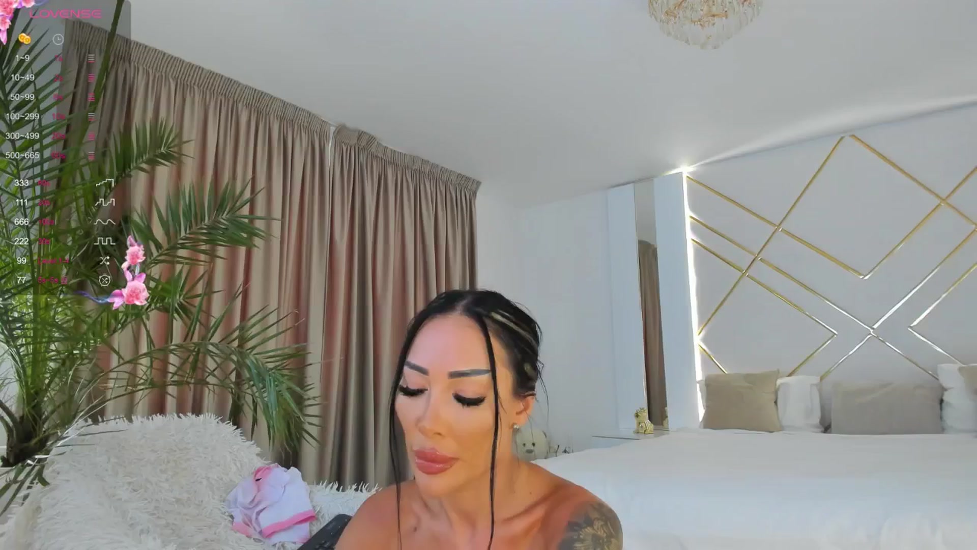 Gallery image thumbnail from Misssophiex's myfreecams stream on, 07/25/2024, 17:16 image 5 of 20