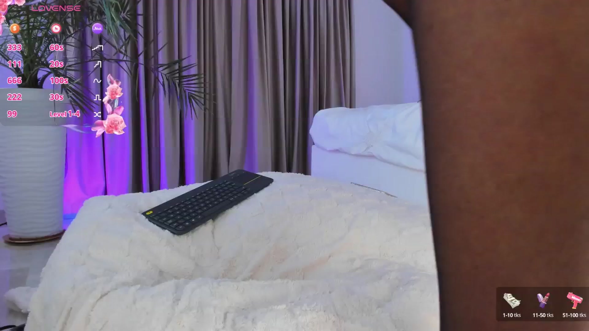 Gallery image thumbnail from Misssophiex's myfreecams stream on, 10/13/2024, 17:06 image 3 of 20