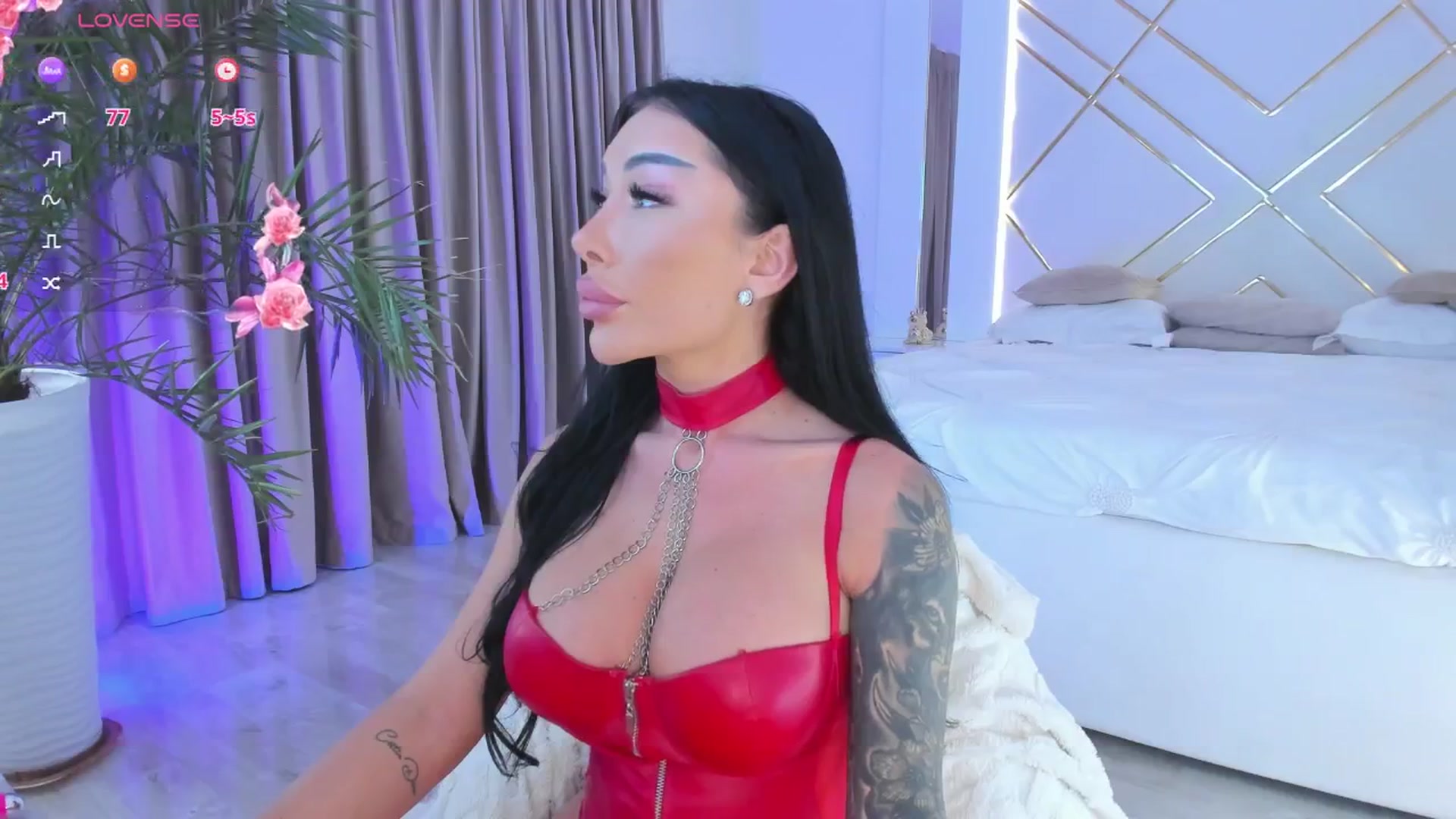Gallery image thumbnail from Misssophiex's myfreecams stream on, 10/19/2024, 16:00 image 12 of 20