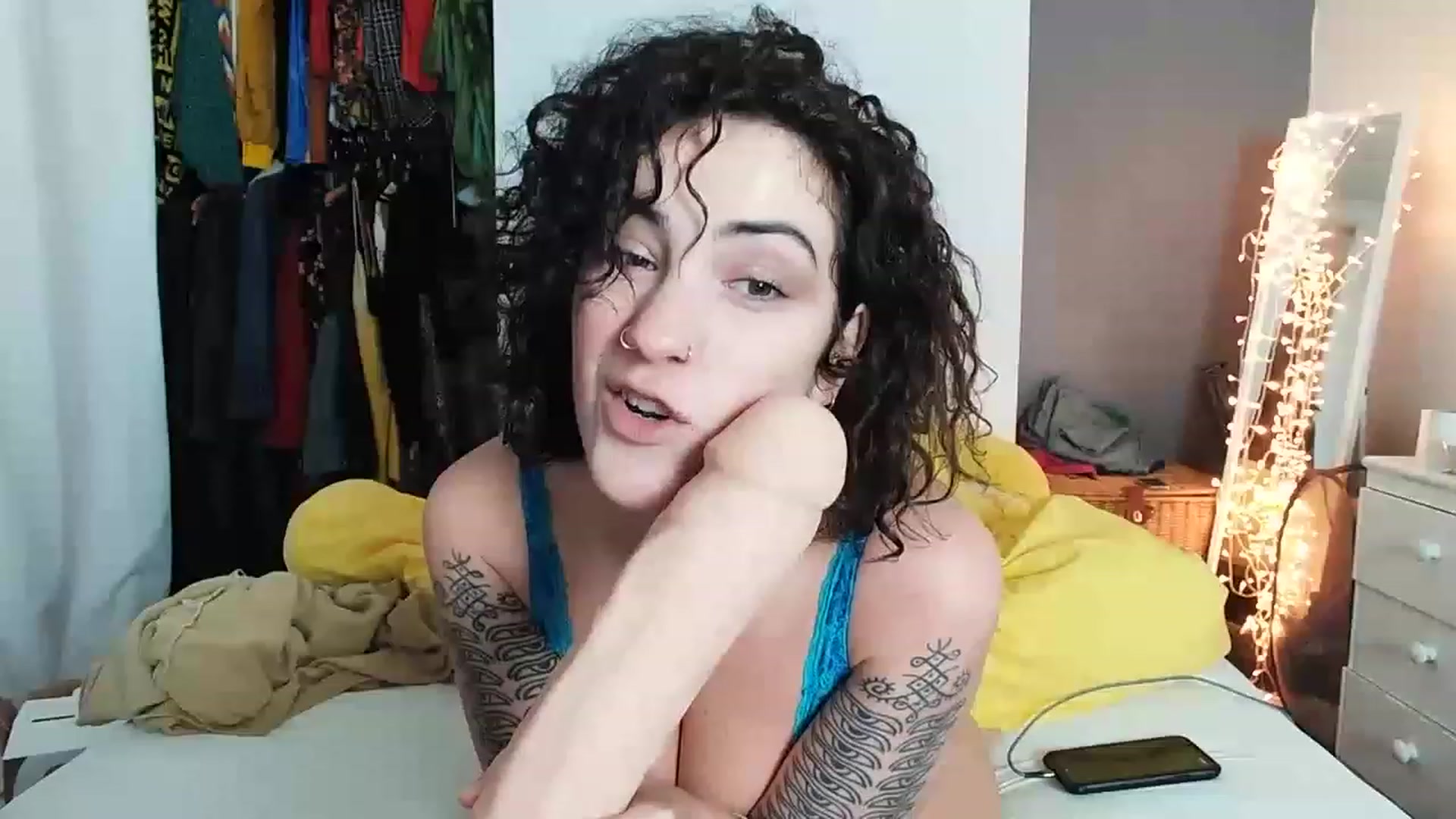 Gallery image thumbnail from MissyBlue's myfreecams stream on, 01/21/2023, 19:22 image 1 of 20