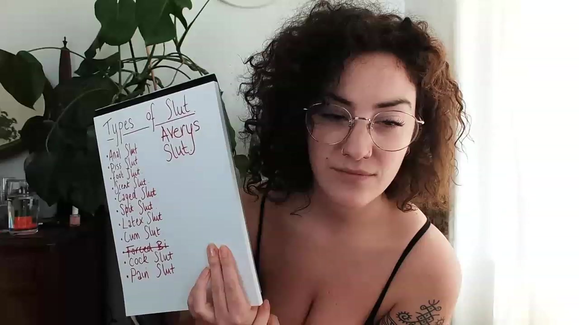 Gallery image thumbnail from MissyBlue's myfreecams stream on, 04/03/2023, 13:33 image 3 of 20