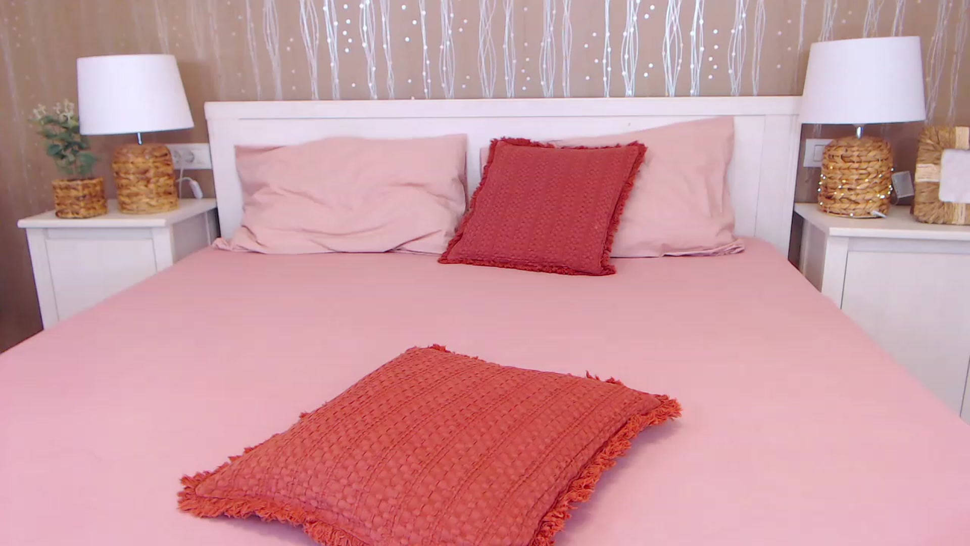Gallery image thumbnail from MissyHot000's myfreecams stream on, 02/21/2023, 08:54 image 6 of 20