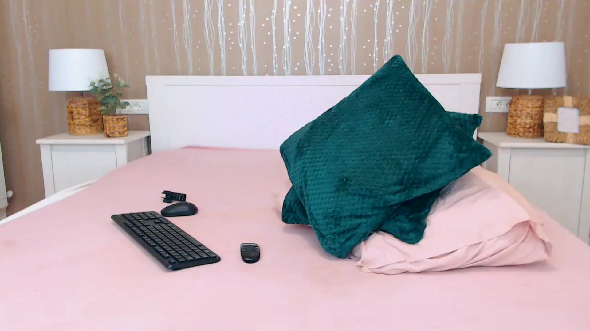 Gallery image thumbnail from MissyHot000's myfreecams stream on, 01/09/2024, 12:20 image 15 of 20