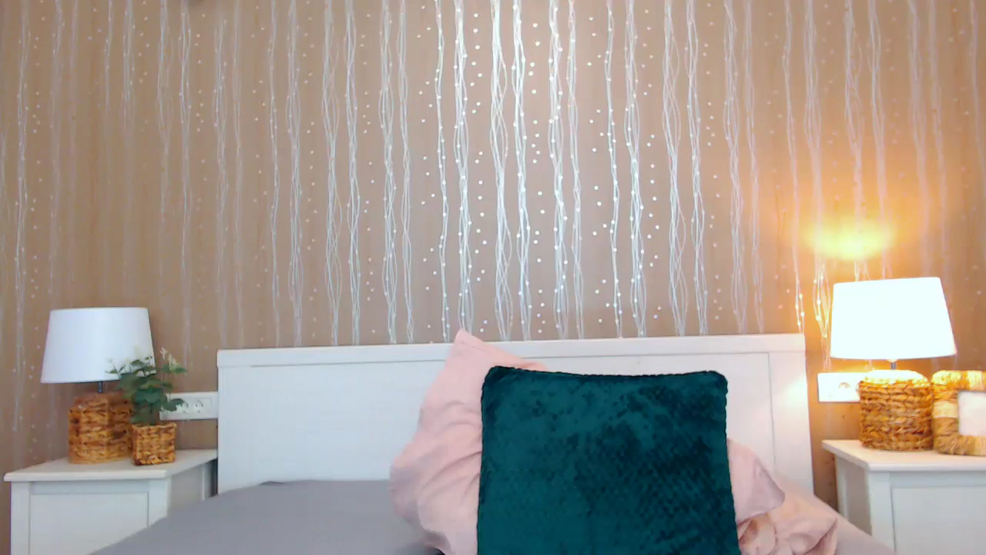 Gallery image thumbnail from MissyHot000's myfreecams stream on, 02/08/2024, 12:19 image 14 of 20