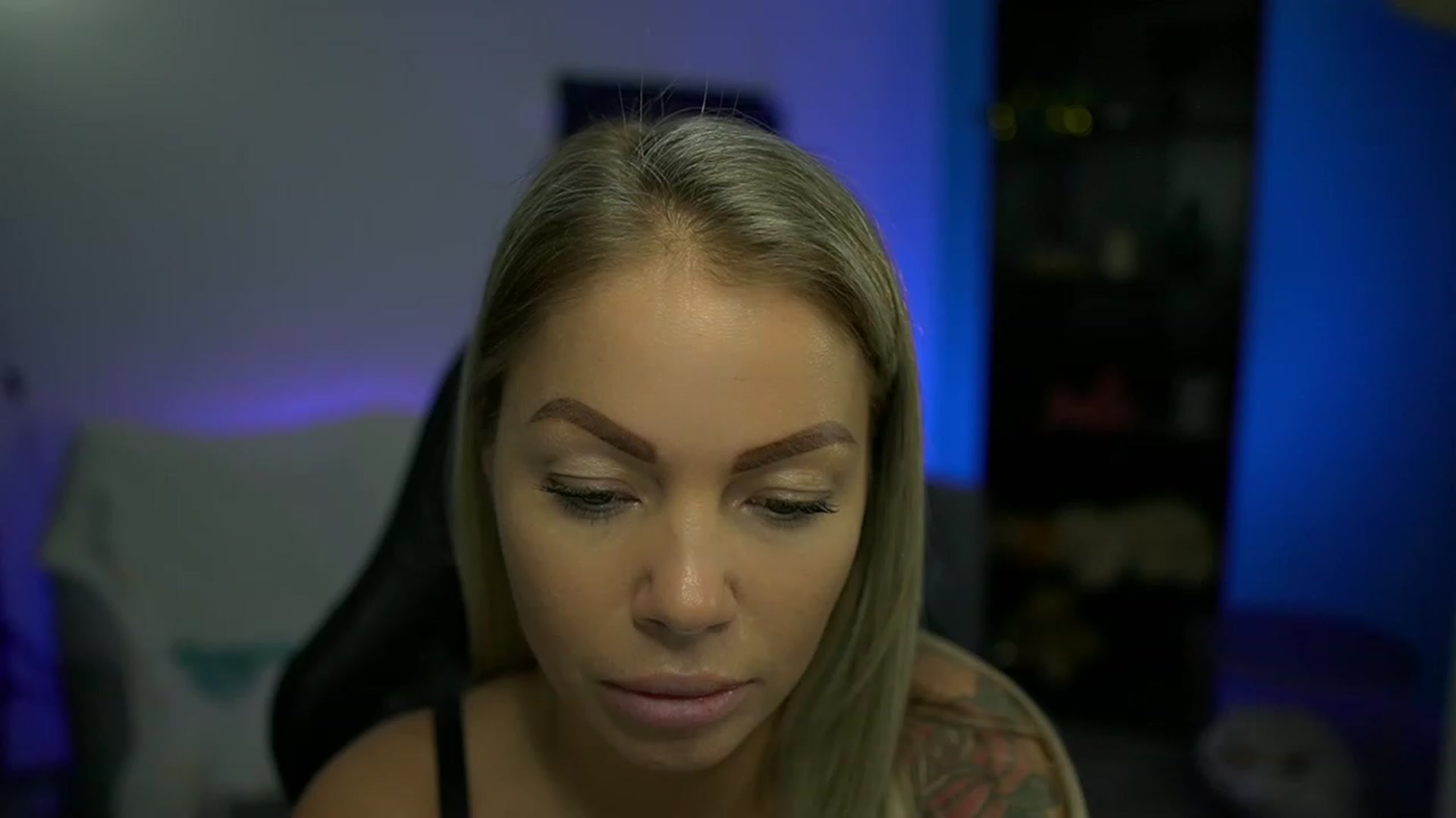 Gallery image thumbnail from MissySlapalot's myfreecams stream on, 11/21/2022, 10:58 image 17 of 20