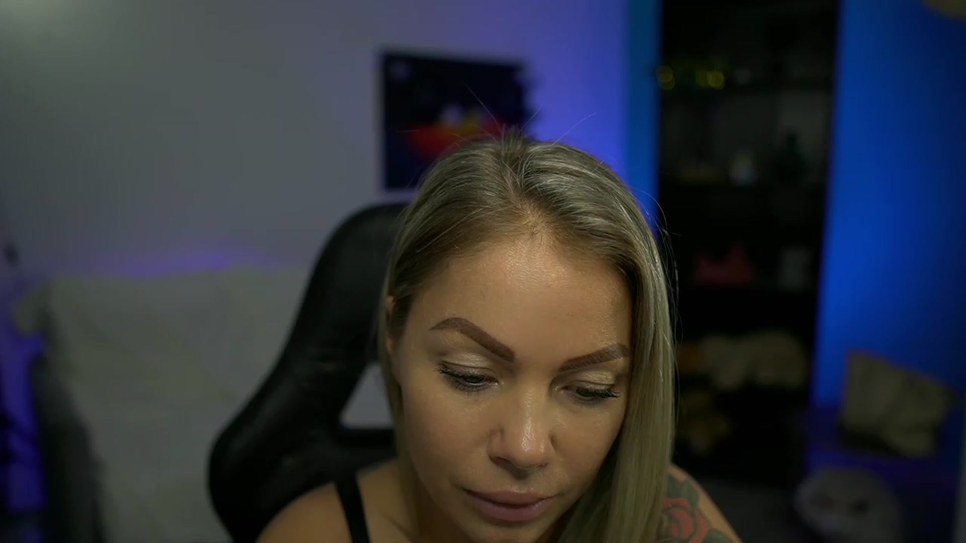 Gallery image thumbnail from MissySlapalot's myfreecams stream on, 11/21/2022, 16:07 image 12 of 20