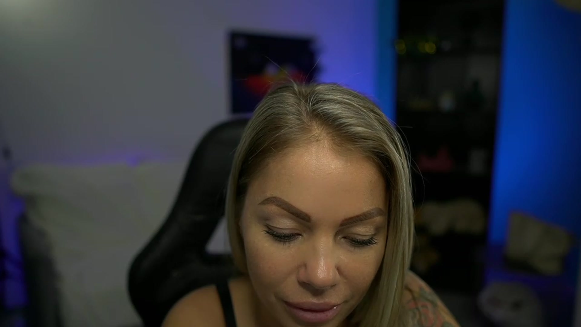 Gallery image thumbnail from MissySlapalot's myfreecams stream on, 11/21/2022, 17:30 image 4 of 20