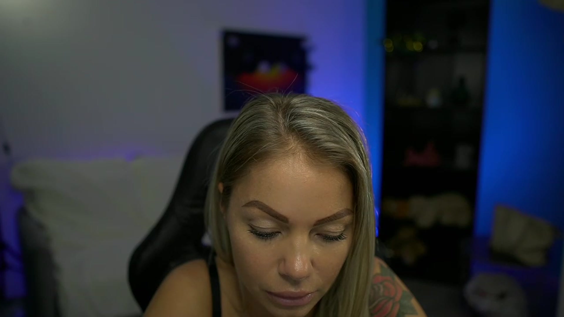Gallery image thumbnail from MissySlapalot's myfreecams stream on, 11/21/2022, 17:30 image 7 of 20