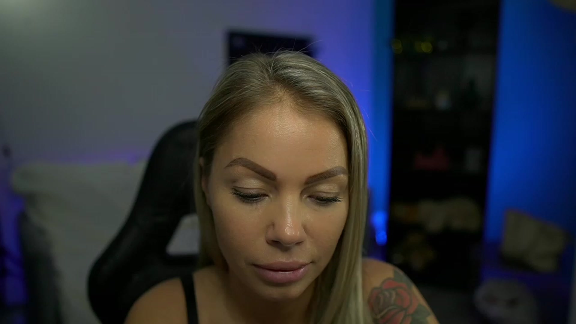 Gallery image thumbnail from MissySlapalot's myfreecams stream on, 11/21/2022, 18:00 image 12 of 20