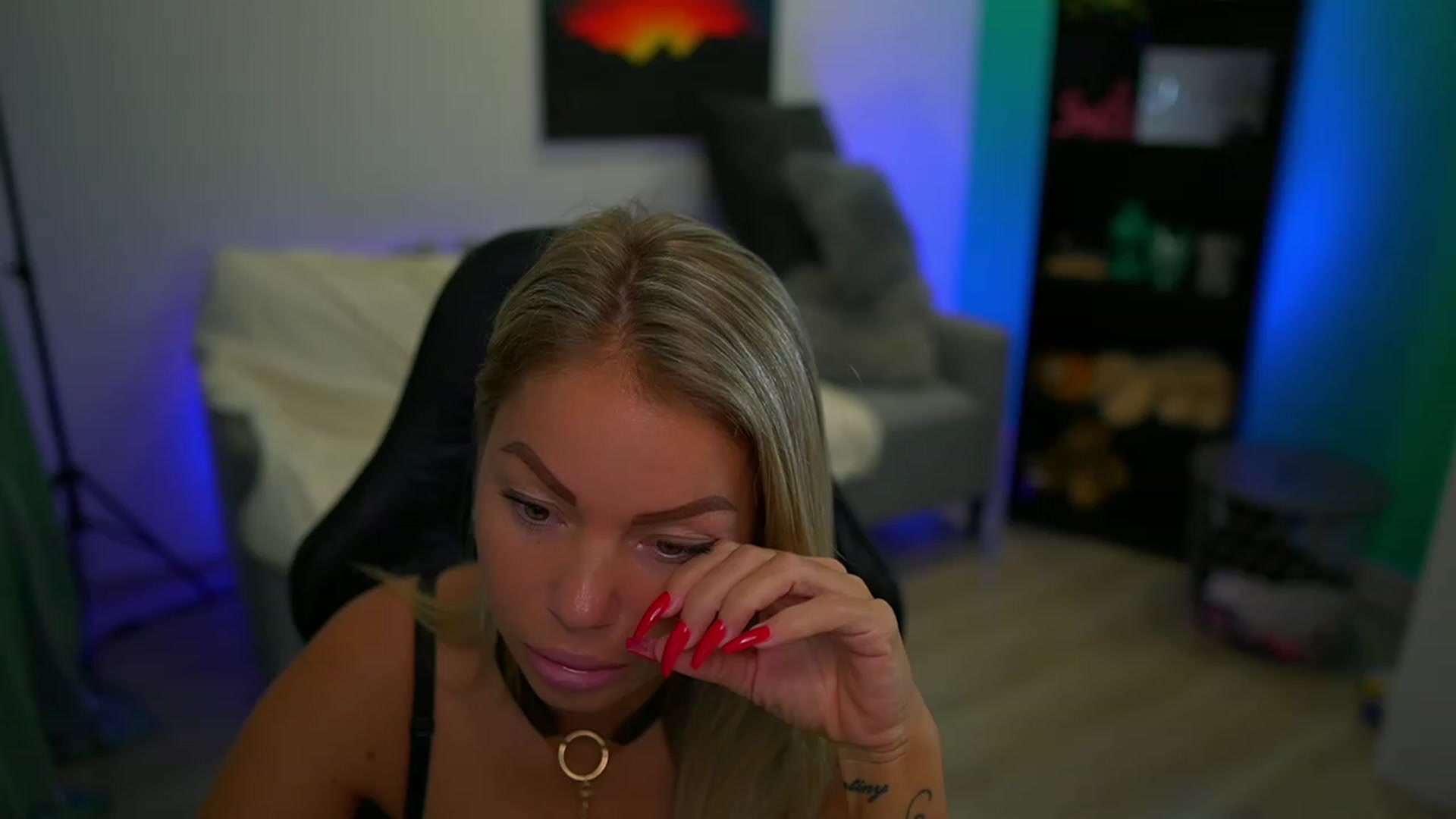 Gallery image thumbnail from MissySlapalot's myfreecams stream on, 11/24/2022, 16:53 image 19 of 20