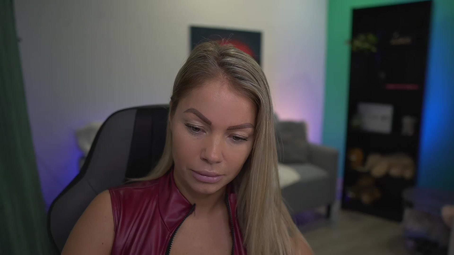Gallery image thumbnail from MissySlapalot's myfreecams stream on, 11/29/2022, 10:35 image 8 of 20