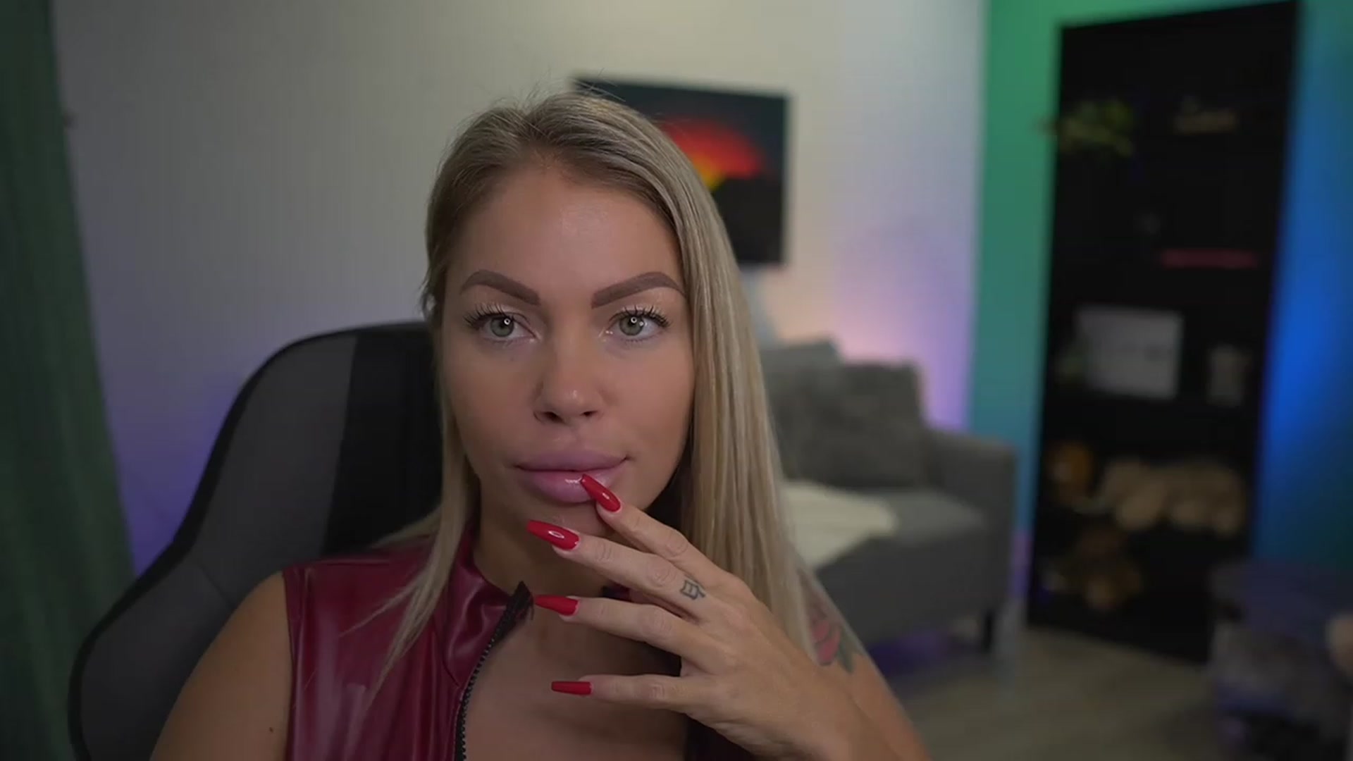 Gallery image thumbnail from MissySlapalot's myfreecams stream on, 11/29/2022, 10:54 image 19 of 20
