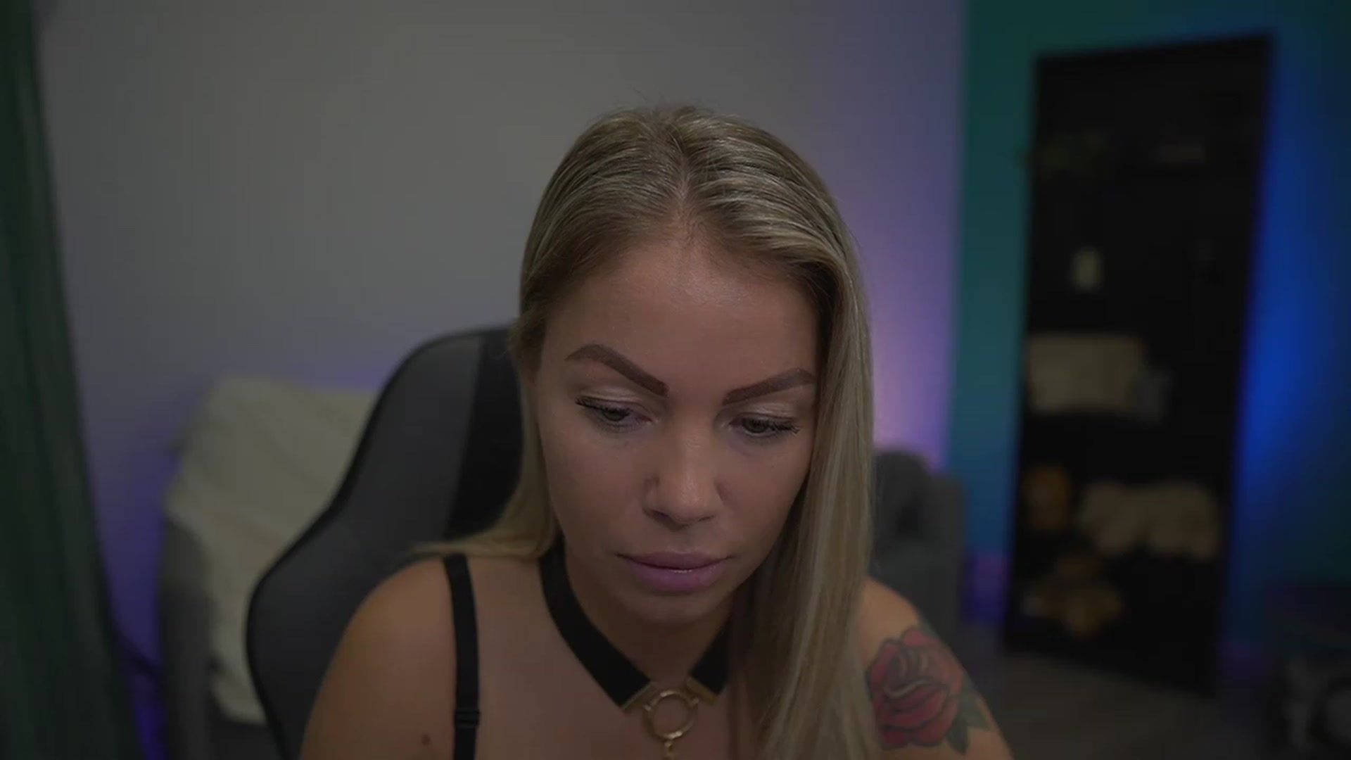 Gallery image thumbnail from MissySlapalot's myfreecams stream on, 12/01/2022, 12:57 image 15 of 20
